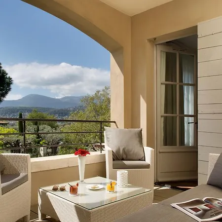 Domaine Du Mas De Pierre 5*